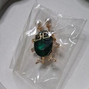 Fashion Jewelry Gold and Green Turtle Brooch